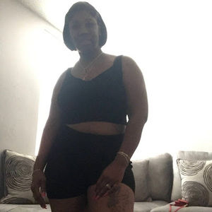 Meet your Posher, Ebony